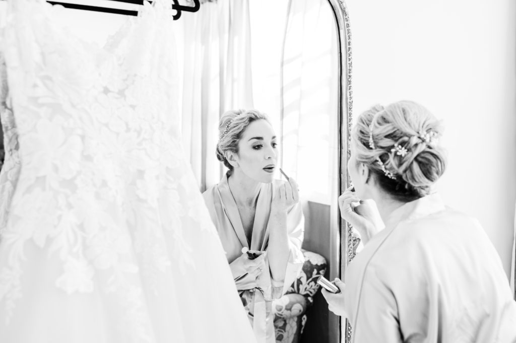 bride getting ready for wedding at pine knoll farms appling ga 